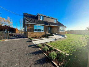 Eden Roc - 4 bed house near Saltend, Hedon, Hull